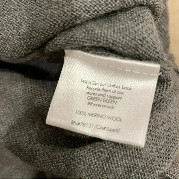 Eileen Fisher Grey Tunic Sweater Small Merino Wool Asymmetrical Hem V-Neck - Picture 10 of 11